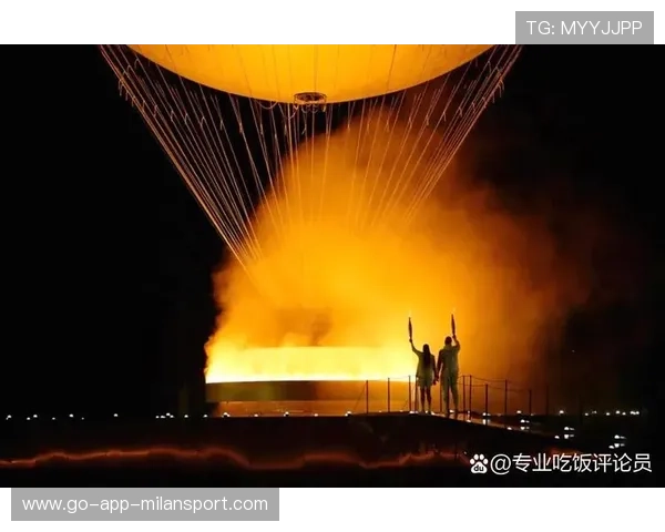 塞纳河流光溢彩,点亮奥运开幕式,巴黎奥运会塞纳河 塞纳河流光溢彩,点亮奥运开幕式,巴黎奥运会塞纳河